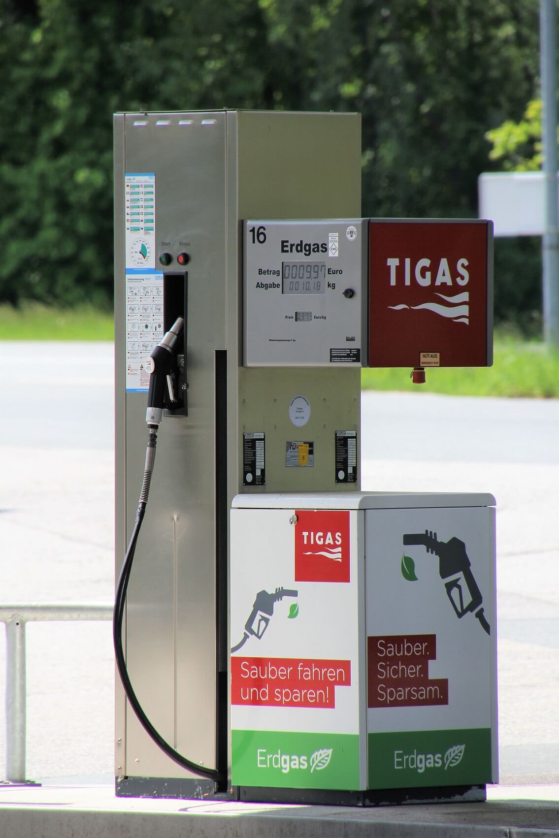 Tanksäule für Erdgas - Erdgasautos als Alternative?