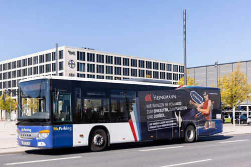 Parken Berlin Flughafen – Unser kostenfreier Shuttlebus zum BER macht Parken bei McParking einfach und bequem Parken Berlin Flughafen – Bild vom Shuttlebus zum BER